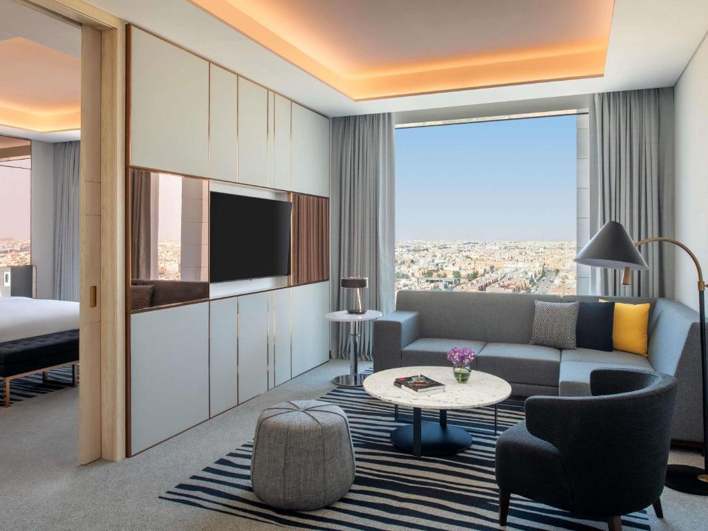 فندق نوفوتيل الرياض الصحافة