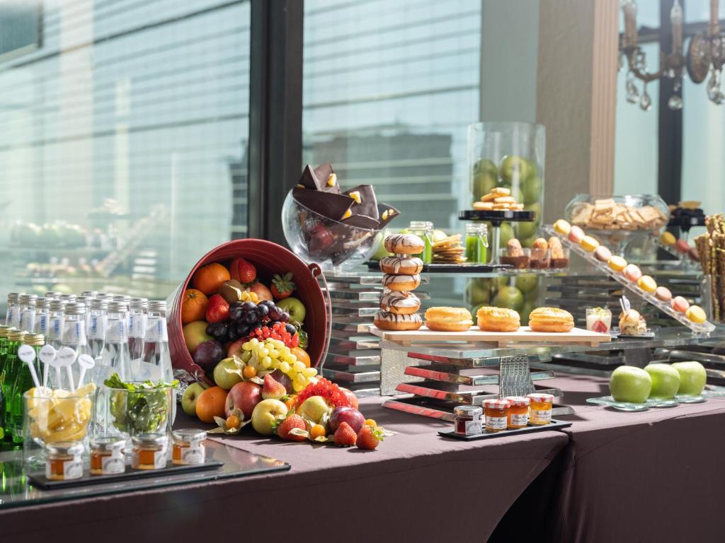 فندق ذا فينيو جدة الكورنيش