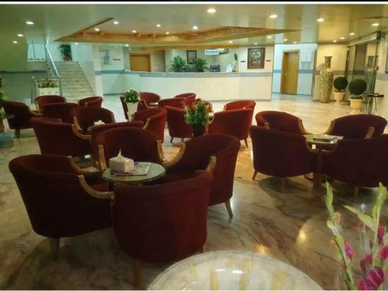 Al-Muteb Suites Khreis