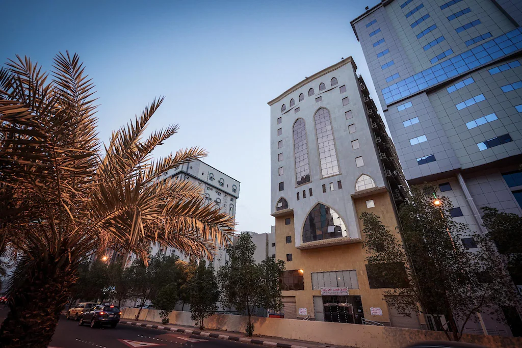 فندق قصر العزيزية