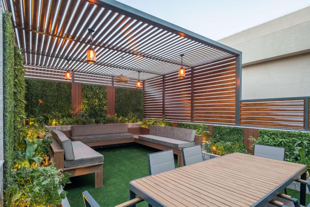 فندق راديسون بلو، الرياض قرطبة(Radisson Blu Hotel, Riyadh Qurtuba)