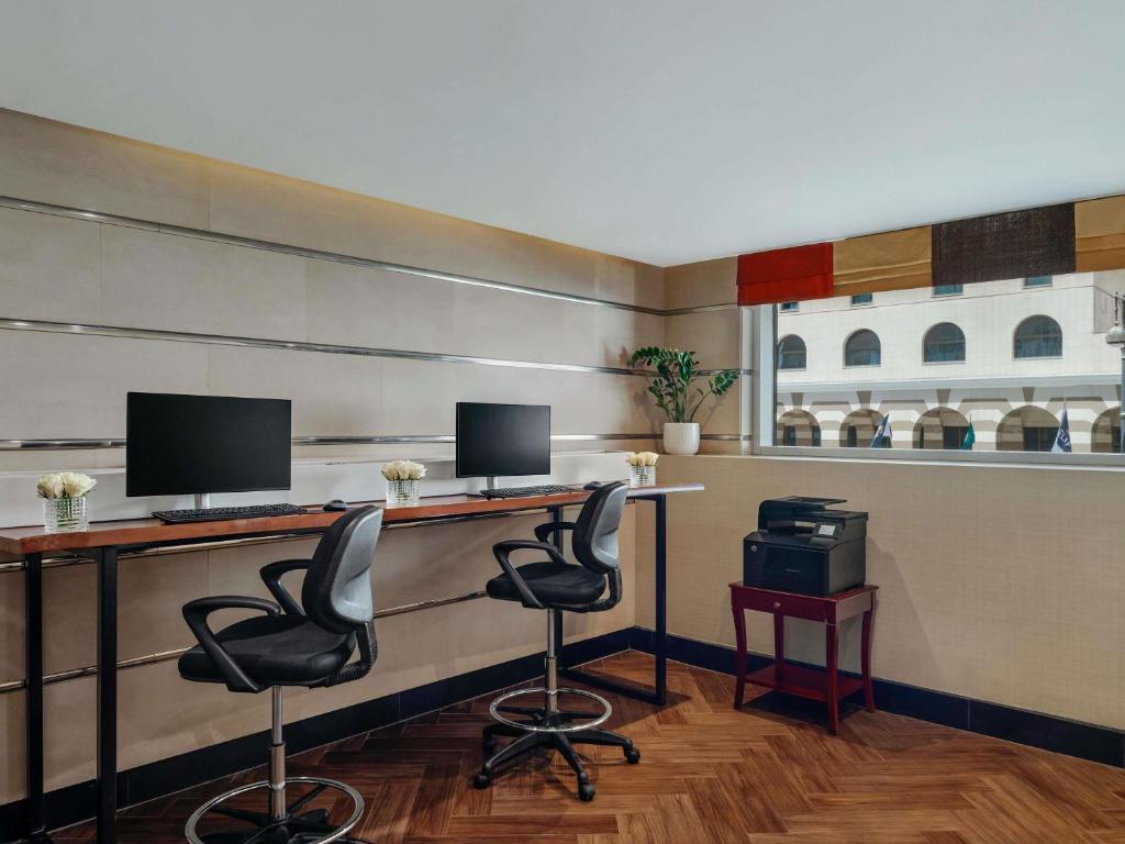 ANWAR AL MADINAH MOVENPICK HOTEL