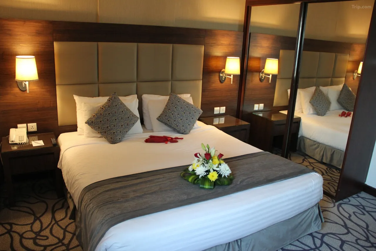 جولدن توليب الخبر الكورنيش