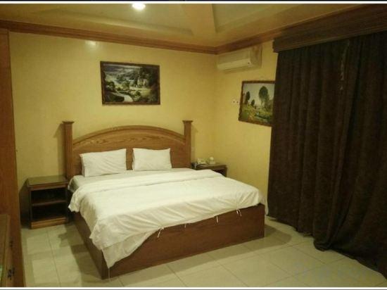 Al-Muteb Suites Khreis