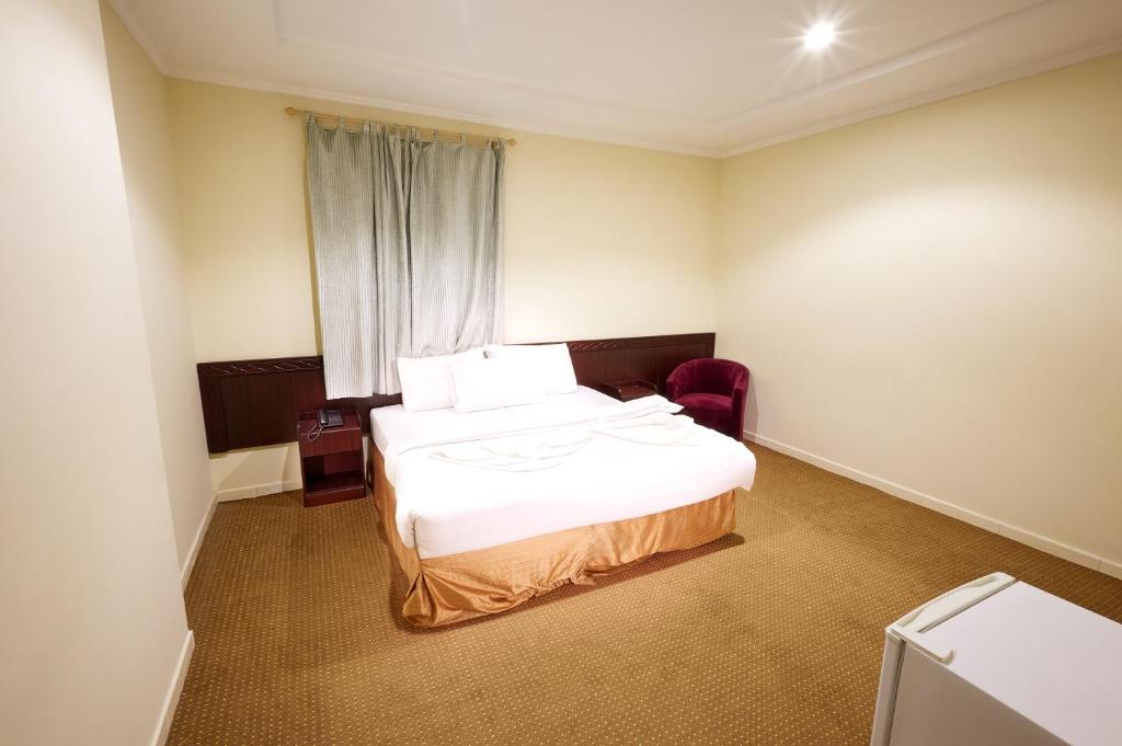 فندق الزائرين 2