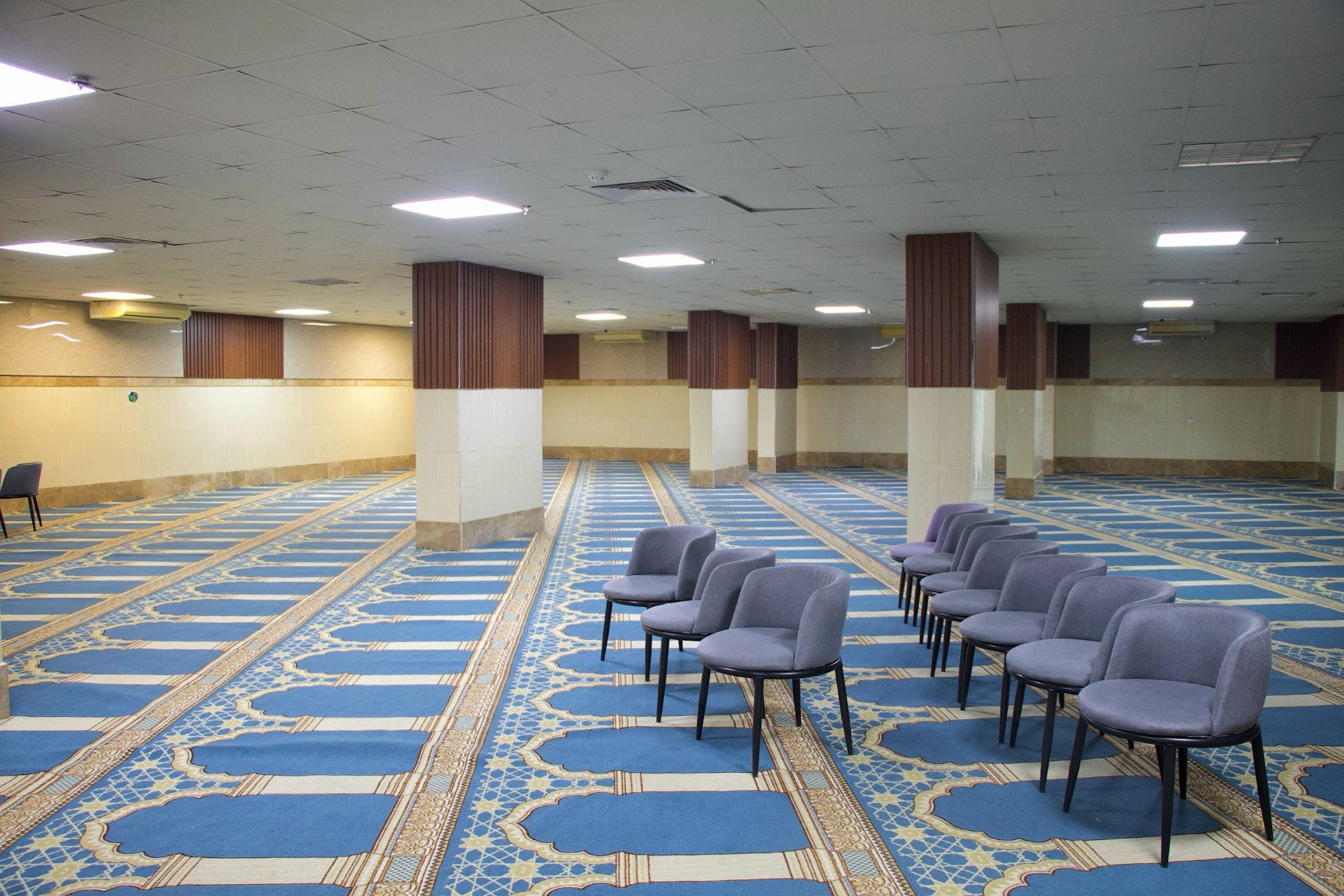 فندق رقي المشاعر 