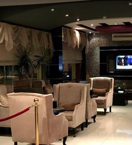 شقق نوارة الطبية