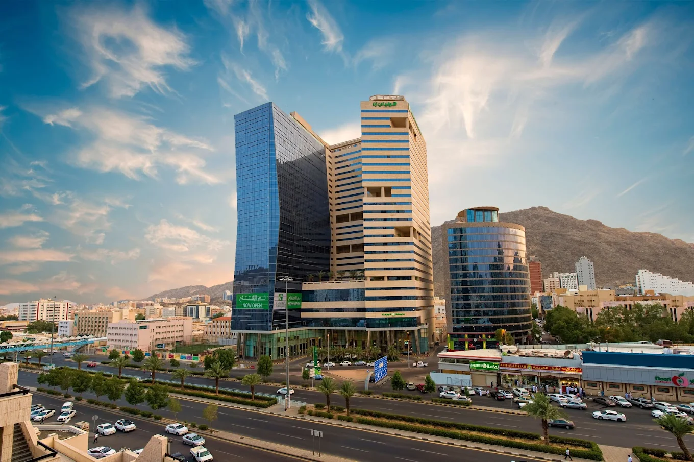 Makkah Al Aziziah   هوليداي ان العزيزية 