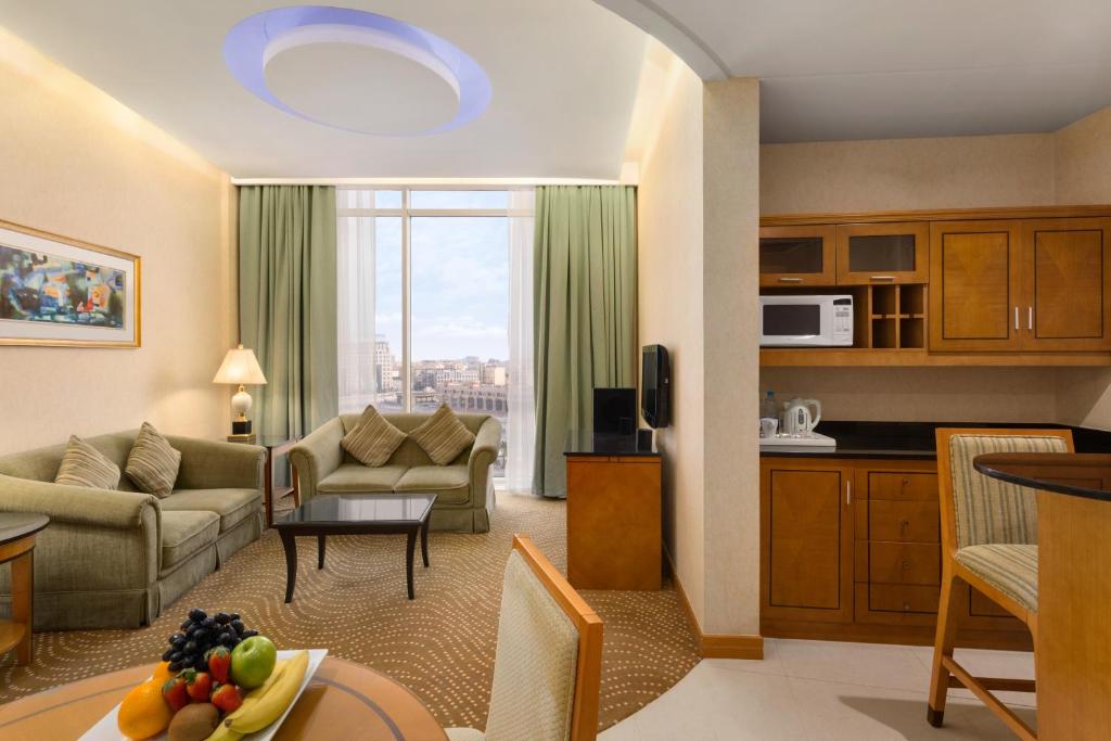 رامادا رمادا باي ويندام الخبر شارع الملك عبد الله