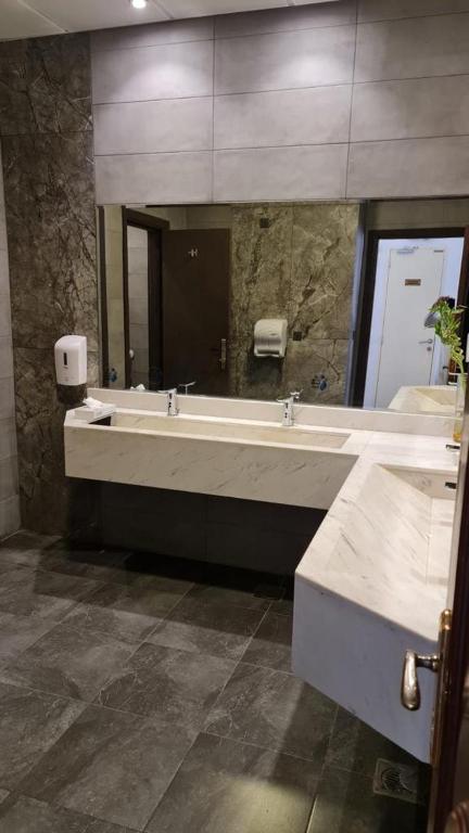 فندق جوار المدينة الفندقية