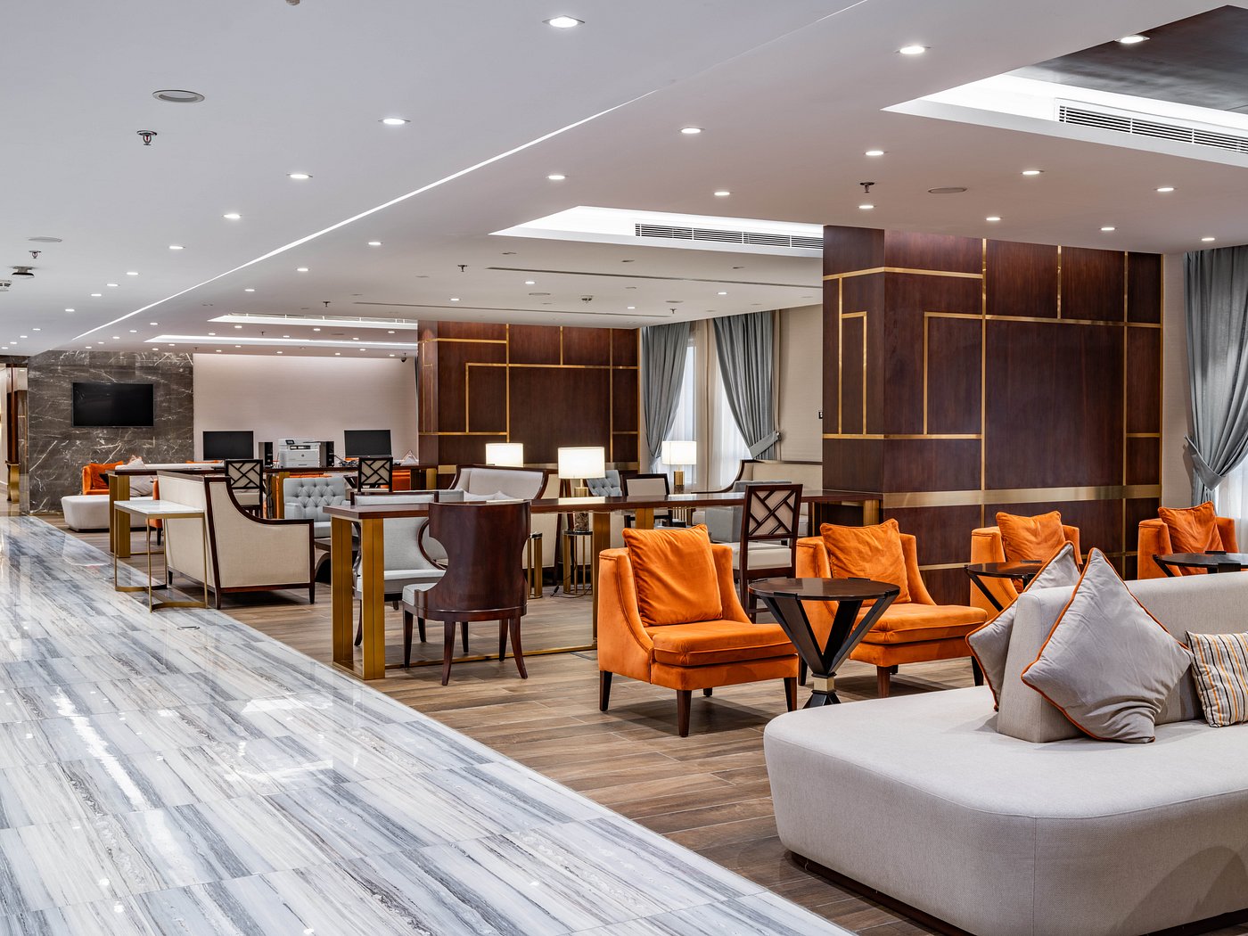 Wirgan Al Noor Tapestry Collection by Hilton