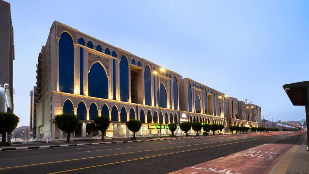 الايام إيليت