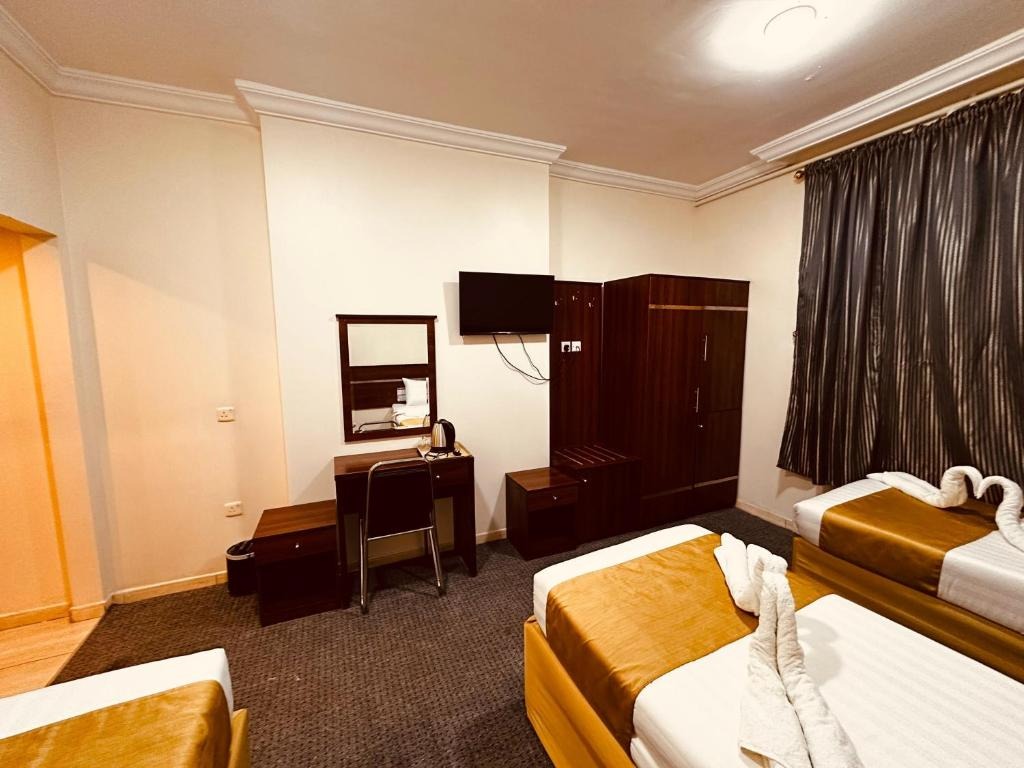 فندق ذاخر بلازا