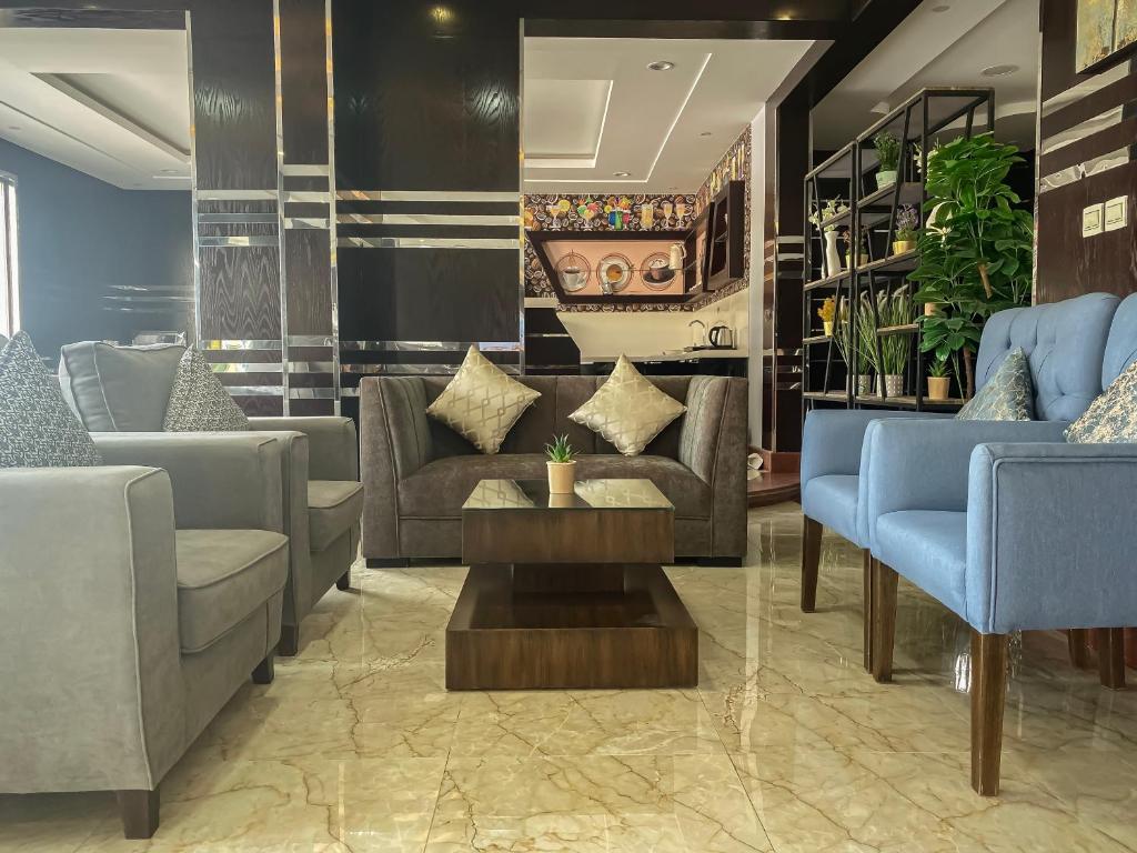 Al-Muteb Suites Al Mounseya