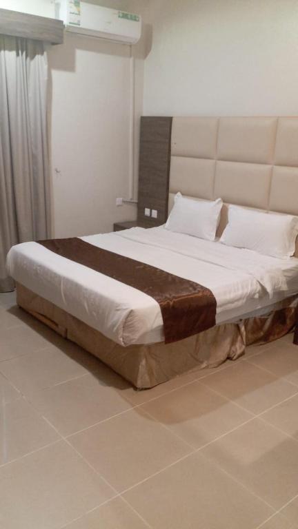 فندق جولدن العرين