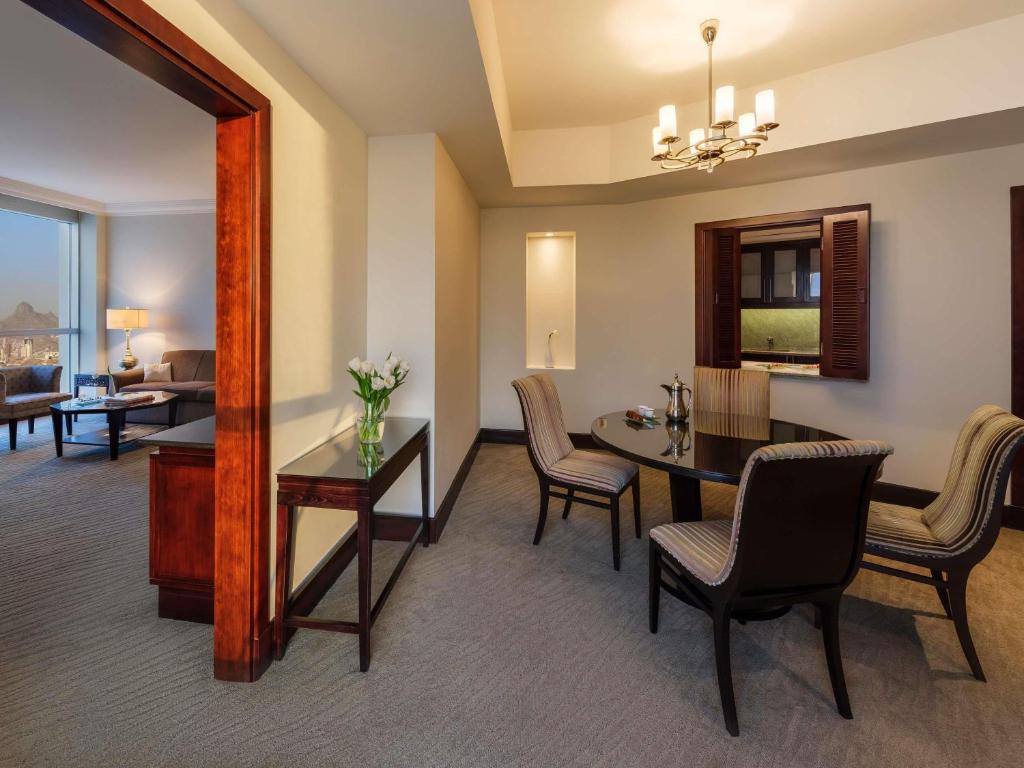 Makkah Clock Royal Tower - A Fairmont Hotel