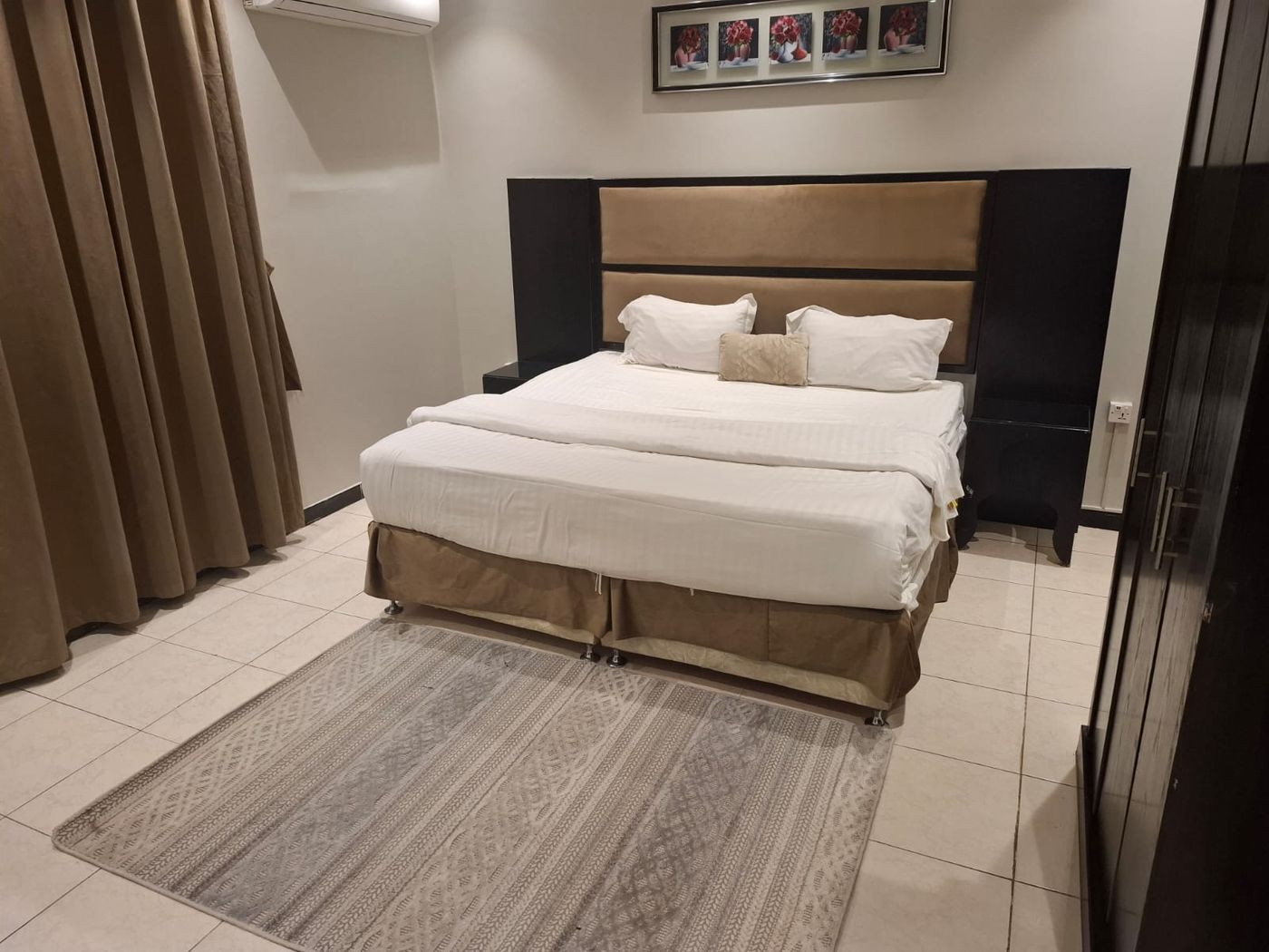 Golden M2 Services Apartments