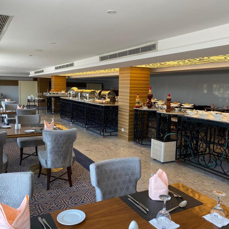 فندق المطلق(AL MUTLAQ HOTEL)