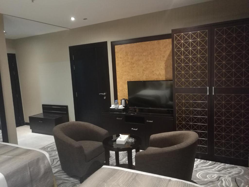 فندق نافيتي ورويك الخبر(Naviti Warwick Al Khobar Hotel)