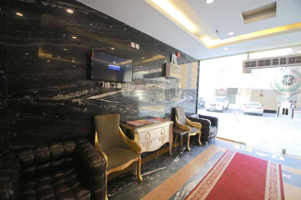 Jawharat Layali (For Families Only)