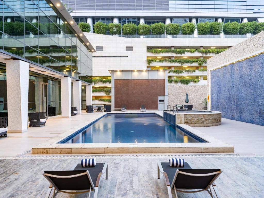 فندق ذا فينيو جدة الكورنيش