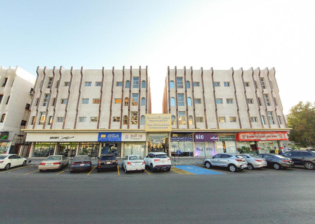 Iwan AlAndalusia hotel suites Alrehab