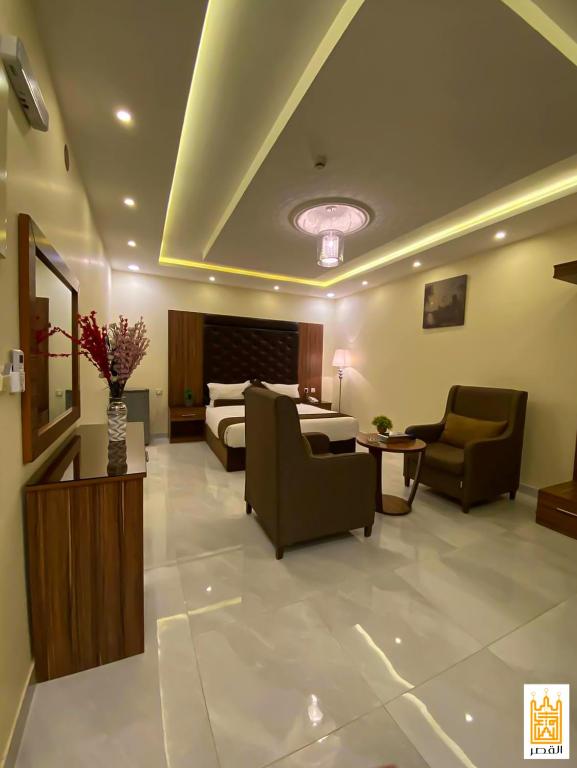 The Palace Hotel Suites