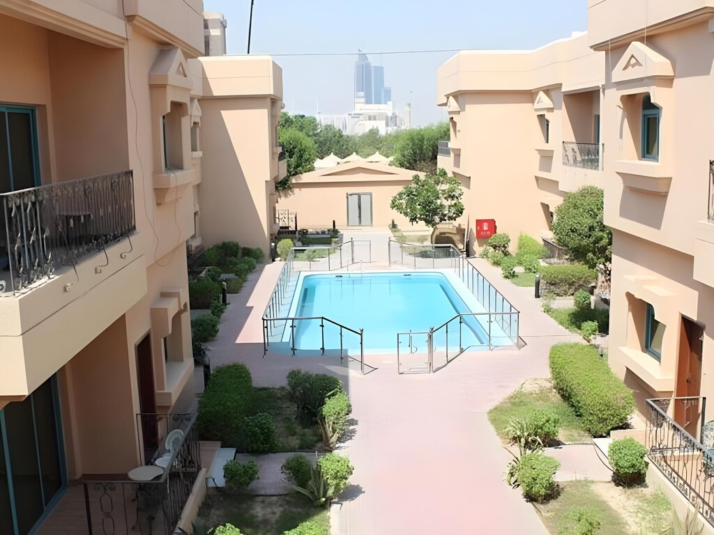  Gulf Terrace Corniche Hotel