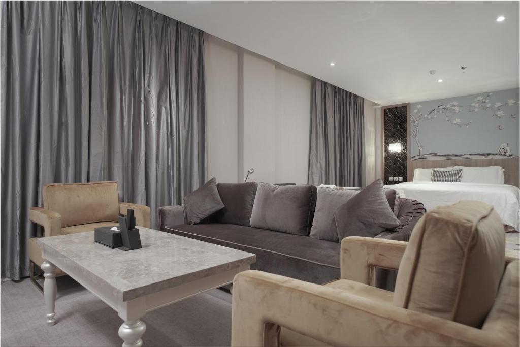 فندق سويس إن بارك(Swiss in Park Tabuk)