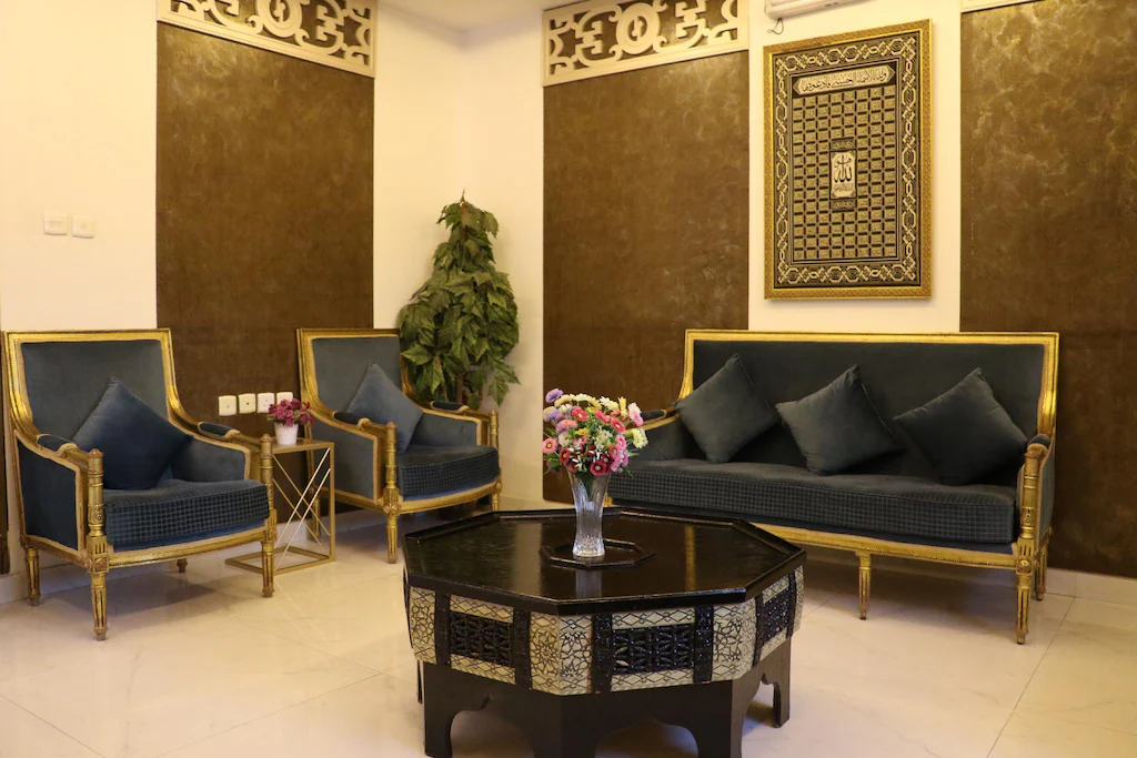 العلياء(Al Alya Hotel Rooms and Suites)