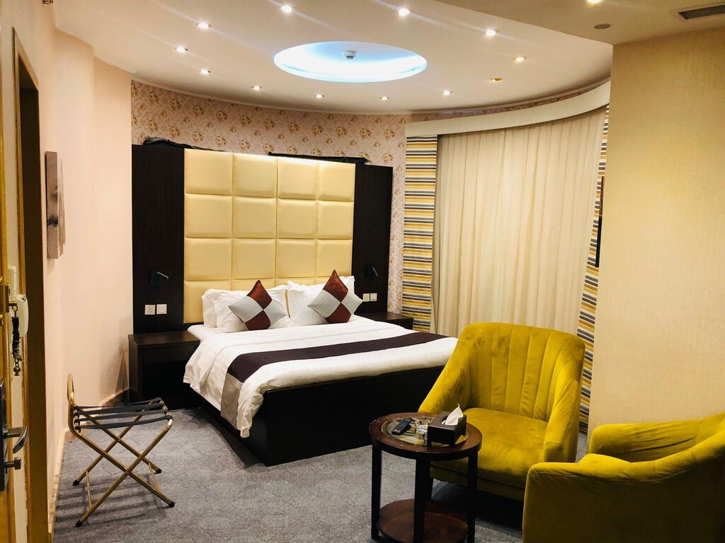 فندق ام بلاتينيوم