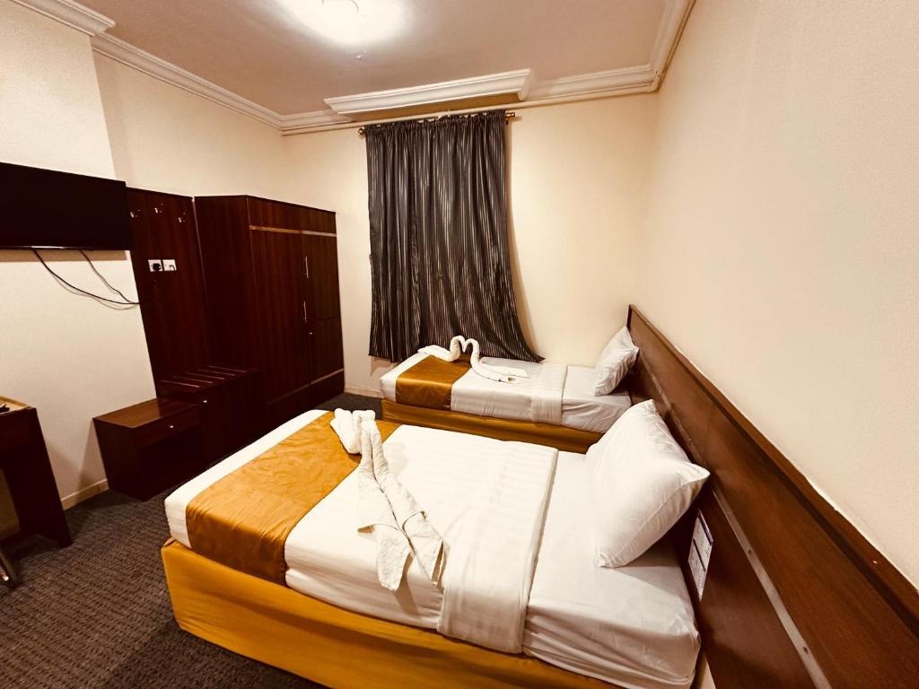 فندق ذاخر بلازا