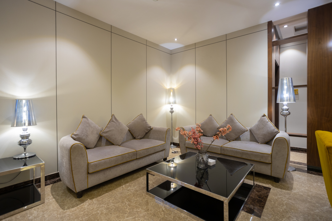 توباز للشقق المخدومة