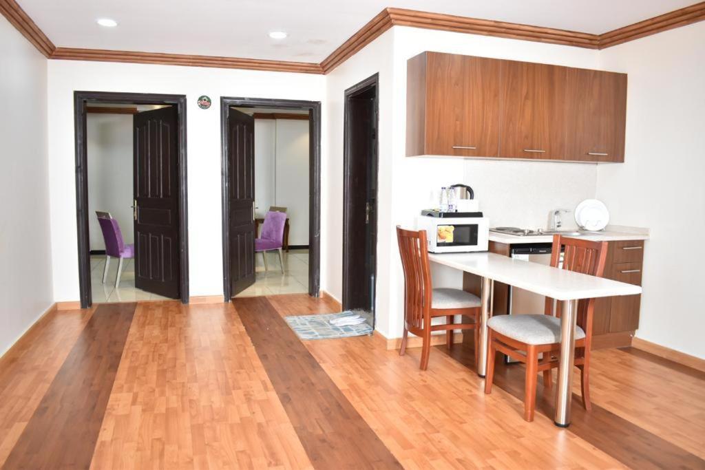 MASSAGE SPA CENTER & GYM FOR MEN (Diva Hotel)