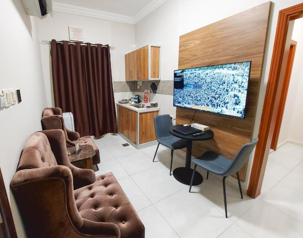 Iwan AlAndalusia hotel suites Alrehab