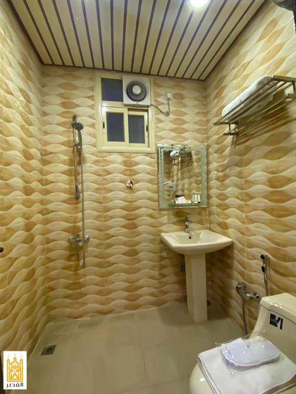 The Palace Hotel Suites