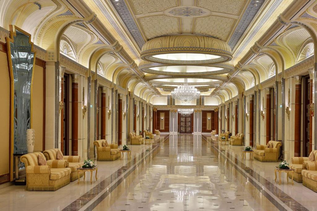 فندق ريتز كارلتون جدة