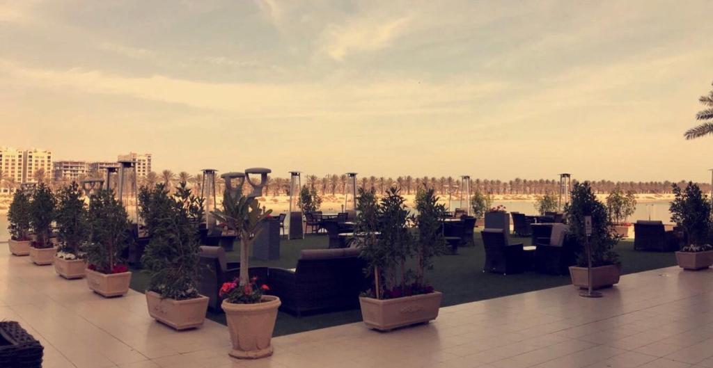 فندق جولدن توليب للأجنحة الفندقية(Golden Tulip Al Khobar Suite Hotel)