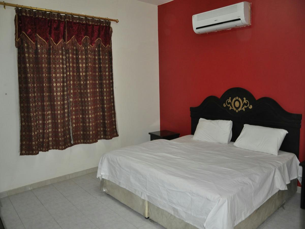 Al Eairy Furnished Apartments Tabuk 4