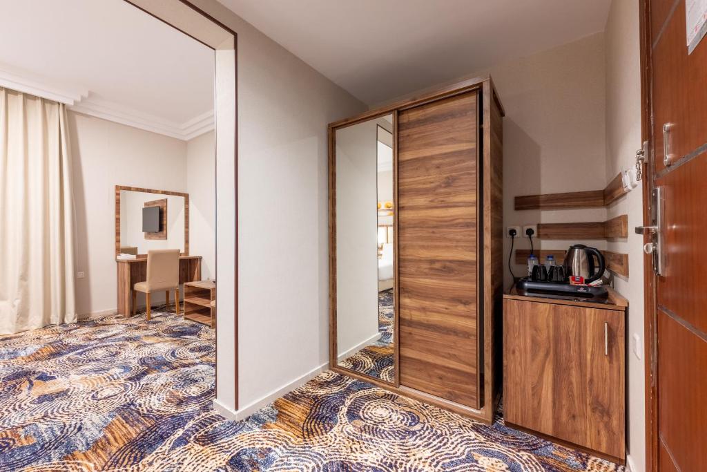 hotel image 12