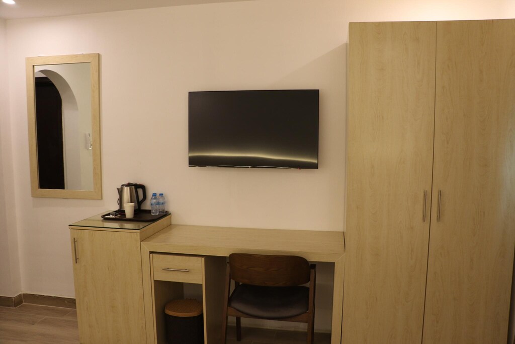 العلياء(Al Alya Hotel Rooms and Suites)