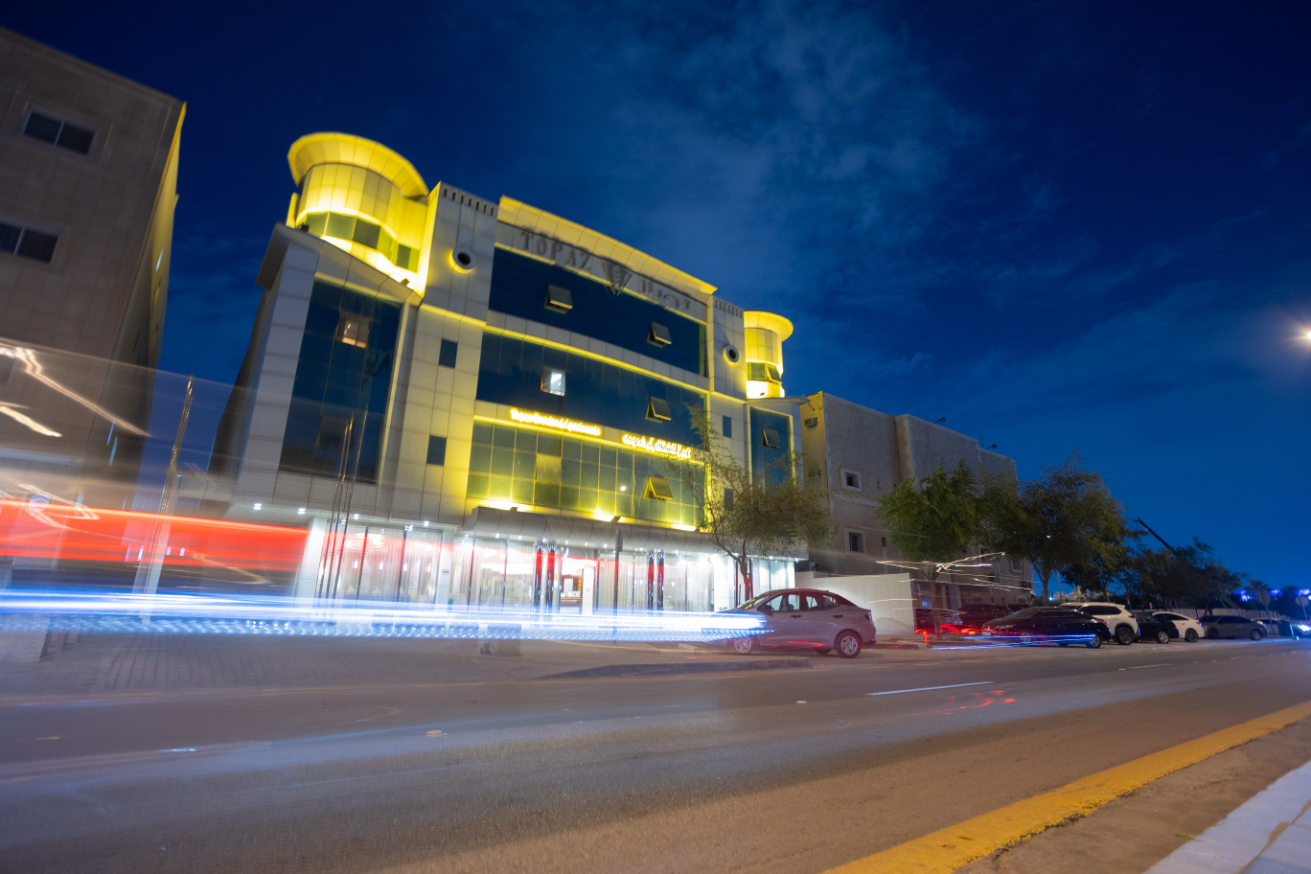 توباز للشقق المخدومة