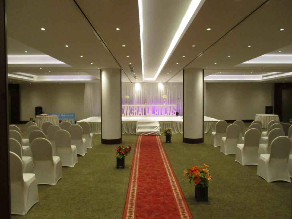 Executives Hotel - Azizia