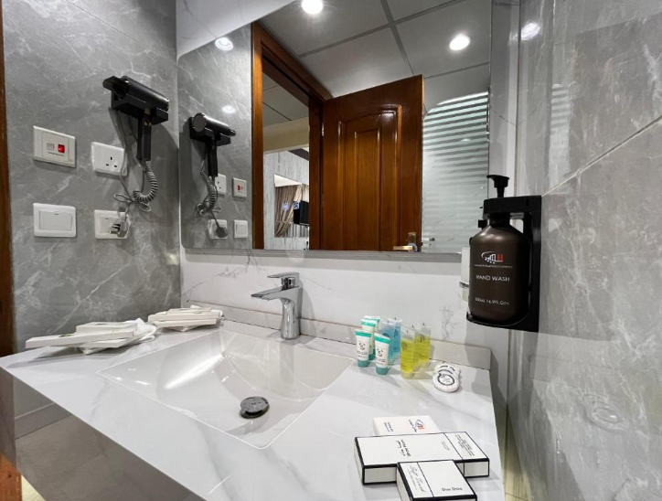 فندق زوار العالمي