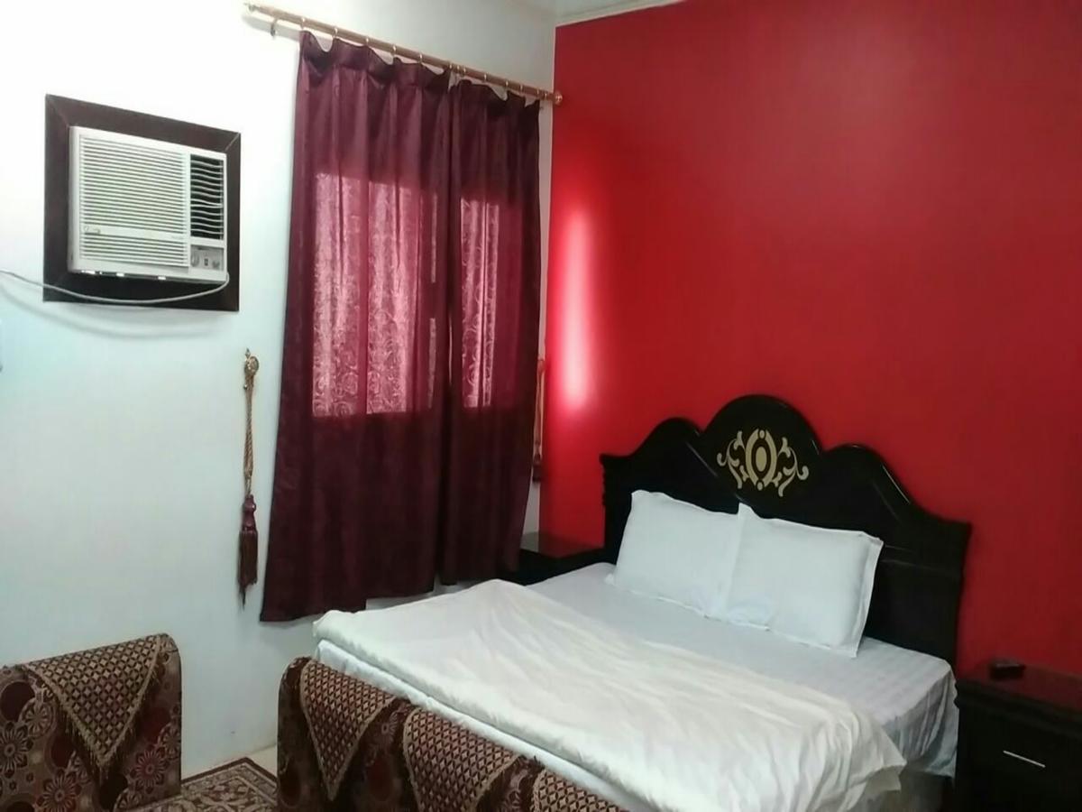 Al Eairy Furnished Apartments Tabuk 4