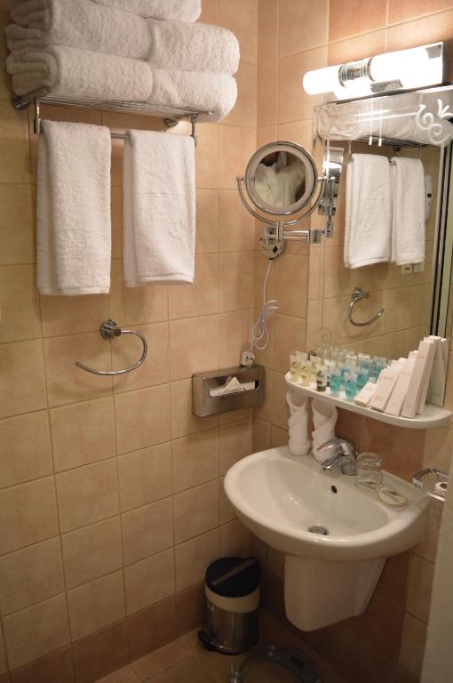 Durrat Al Eiman Hotel