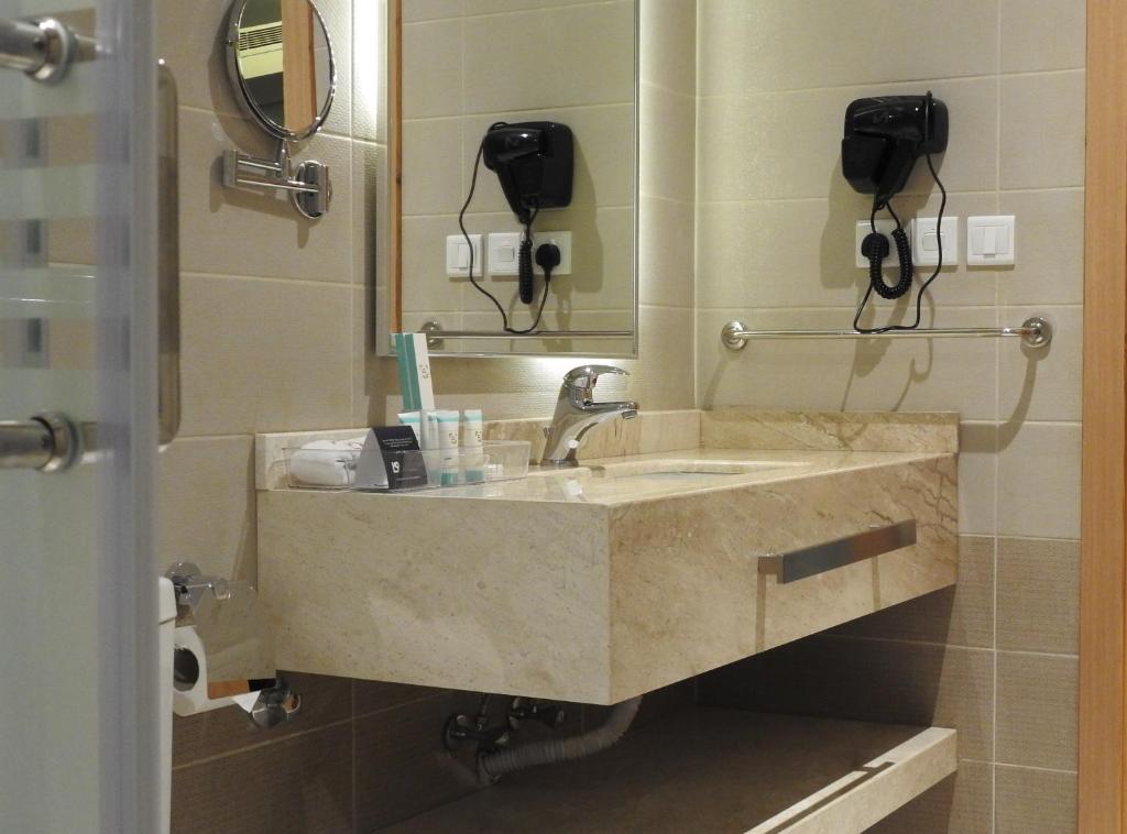 فندق المستوى التاسع