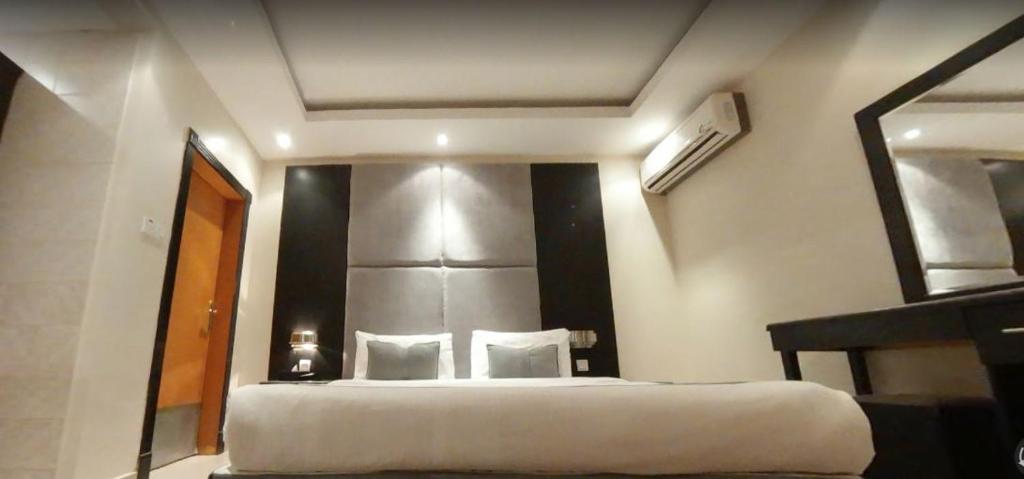 شقق نوارة الطبية