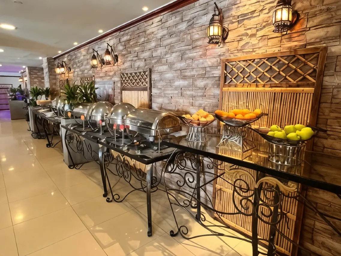 جولدن توليب الخبر الكورنيش