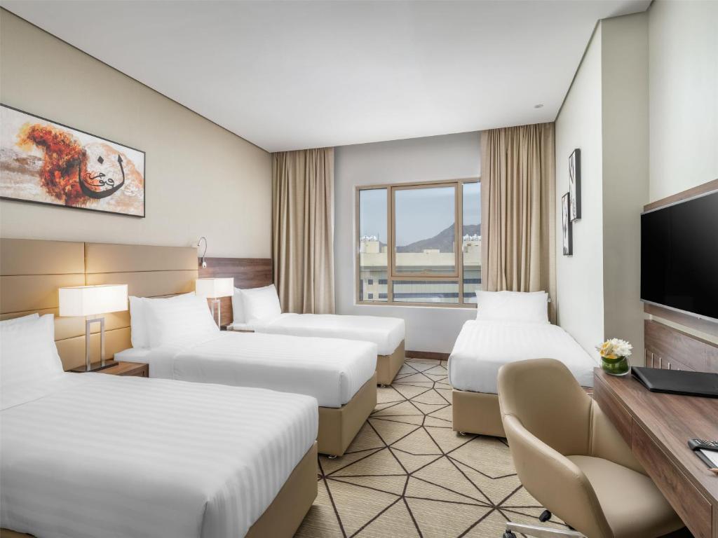 ورقان النور، تابيستري كولكشن من هيلتون